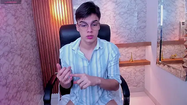 Snapshot of Gerony_ chatting on 09/10/25, 04:34 Gerony online show from 09/10/25, 04:34