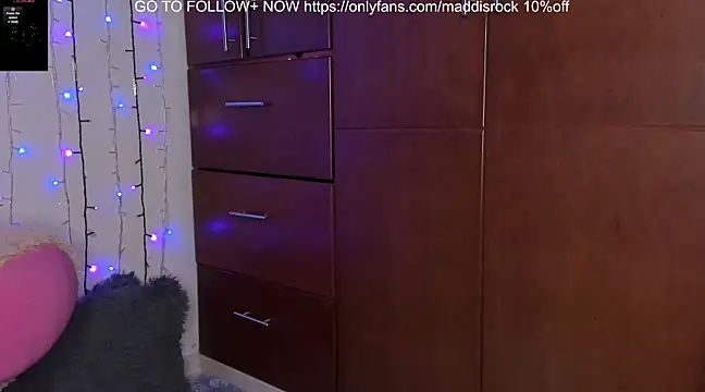 Snapshot of MaddisRock chatting on 02/24/25, 04:05 MaddisRock online show from 02/24/25, 04:05