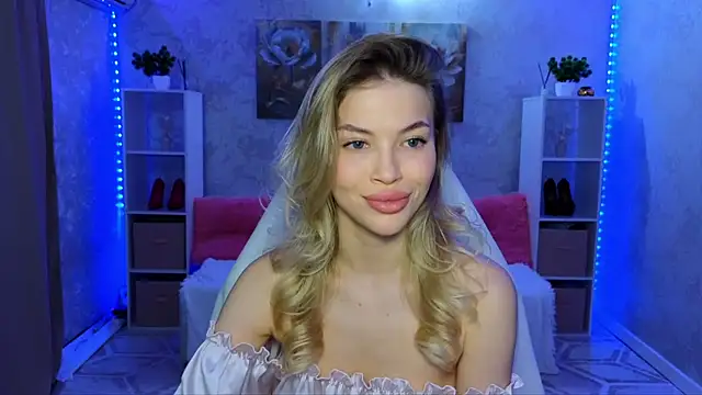 EmmyMills online show from 02/11/26, 09:09