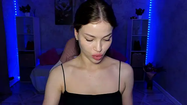 EmmyMills online show from 06/23/26, 11:58