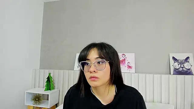 Snapshot of naughtylesbians__ chatting on 12/29/24, 10:36 naughtylesbians online show from 12/29/24, 10:36