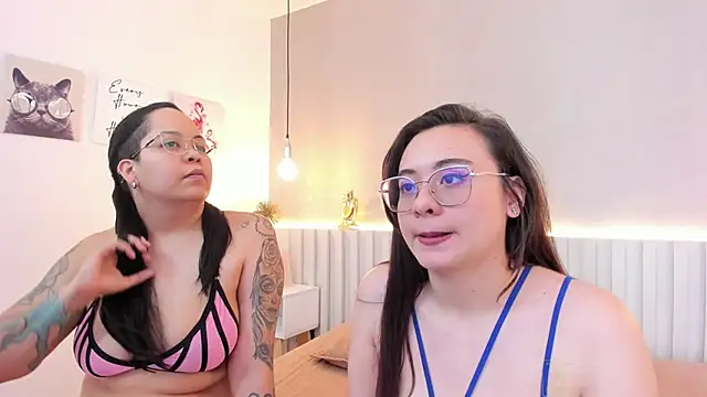 Snapshot of naughtylesbians__ chatting on 03/17/25, 03:14 naughtylesbians online show from 03/17/25, 03:14