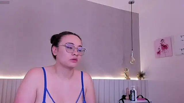 Snapshot of naughtylesbians__ chatting on 10/20/25, 02:34 naughtylesbians online show from 10/20/25, 02:34