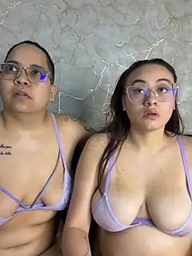 Snapshot of naughtylesbians__ chatting on 06/08/26, 01:50 naughtylesbians online show from 06/08/26, 01:50