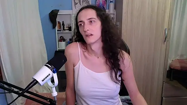 MemiKouki online show from 11/20/25, 05:34