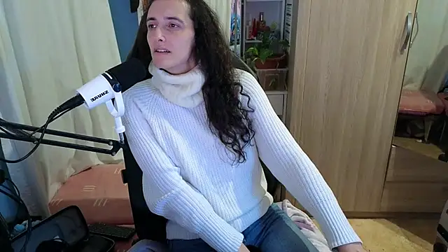 MemiKouki online show from 11/24/25, 05:01