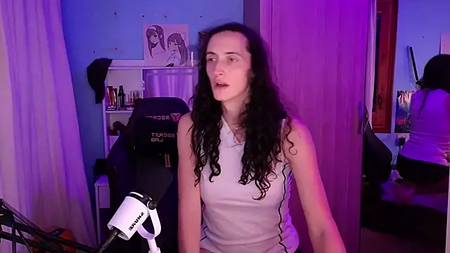 MemiKouki online show from 12/13/25, 07:53