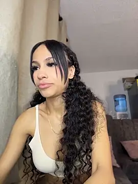 Miaa love6969 online show from 05/04/26, 02:18