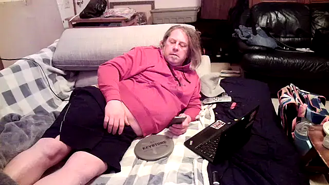 Snapshot of Mic_Oxinner chatting on 12/16/24, 12:16 Mic Oxinner online show from 12/16/24, 12:16