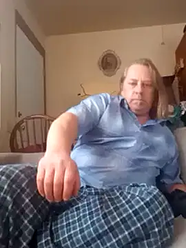 Snapshot of Mic_Oxinner chatting on 02/03/25, 08:35 Mic Oxinner online show from 02/03/25, 08:35