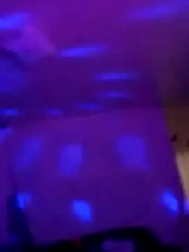 Snapshot of Mic_Oxinner chatting on 02/19/25, 09:06 Mic Oxinner online show from 02/19/25, 09:06