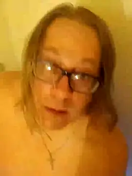 Snapshot of Mic_Oxinner chatting on 03/04/25, 07:41 Mic Oxinner online show from 03/04/25, 07:41