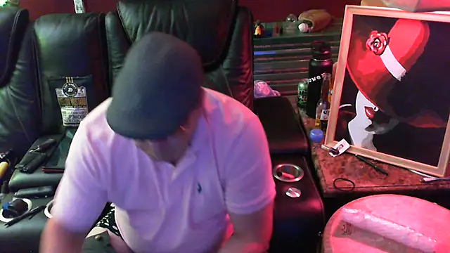 Snapshot of Mic_Oxinner chatting on 09/16/25, 09:32 Mic Oxinner online show from 09/16/25, 09:32