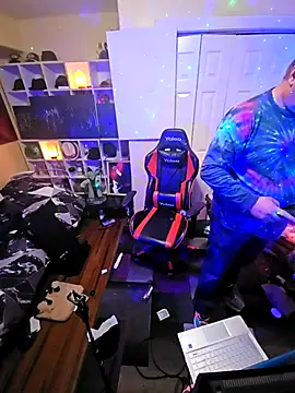 Snapshot of Mic_Oxinner chatting on 09/18/25, 09:33 Mic Oxinner online show from 09/18/25, 09:33