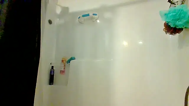 Snapshot of Mic_Oxinner chatting on 10/17/25, 11:02 Mic Oxinner online show from 10/17/25, 11:02