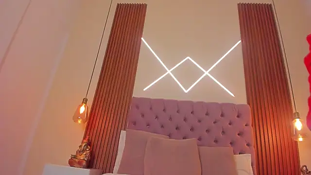 Sophia turneer online show from 03/07/26, 12:29