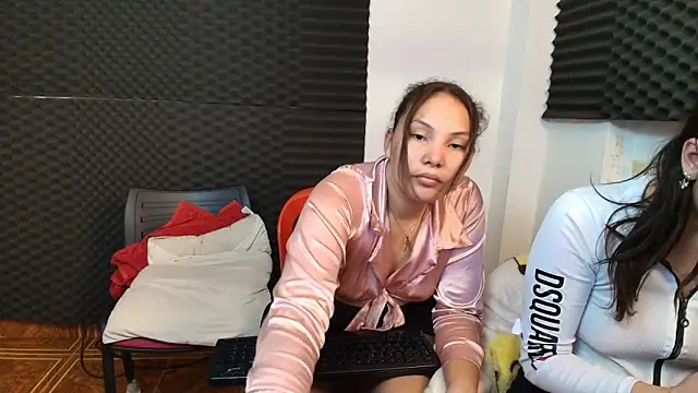 dannamomcerrat online show from 12/10/24, 04:45