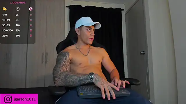 Snapshot of _joansoto chatting on 03/13/25, 01:40  joansoto online show from 03/13/25, 01:40