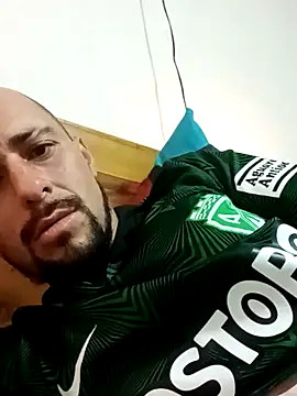 Snapshot of fire_menxxx001 chatting on 12/15/24, 11:42 fire menxxx001 online show from 12/15/24, 11:42