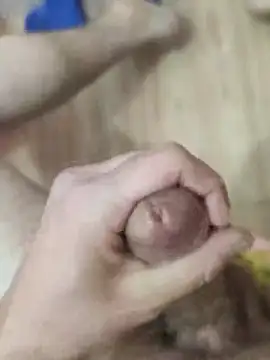 ssikerek23 online show from 10/15/25, 04:29