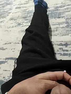 ssikerek23 online show from 11/26/25, 01:39