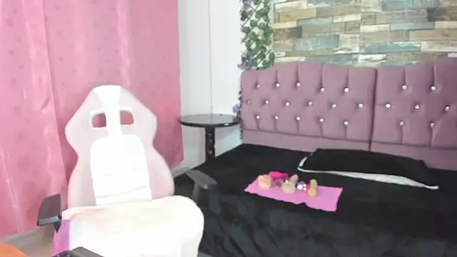 elizabeth mature23 online show from 12/07/24, 01:29