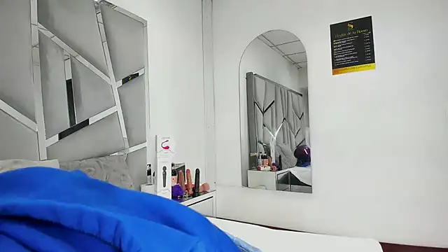 Catherinee69 x online show from 10/27/25, 03:43