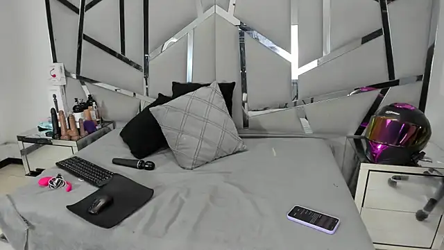 Catherinee69 x online show from 05/21/26, 03:13