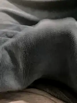 Snapshot of Mendes77777777777 chatting on 12/15/25, 05:34 Mendes77777777777 online show from 12/15/25, 05:34