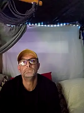 Snapshot of Cadillacninja chatting on 11/04/25, 08:35 Cadillacninja online show from 11/04/25, 08:35