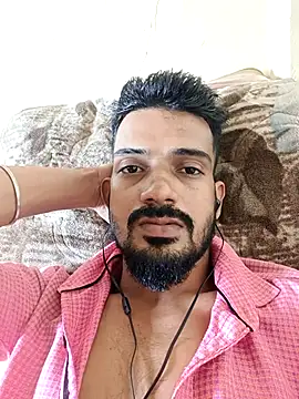 Snapshot of saggy1218 chatting on 11/03/25, 09:32 saggy1218 online show from 11/03/25, 09:32