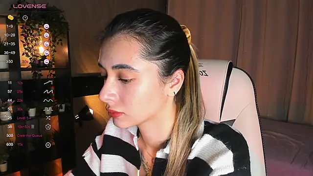 DarlaLike online show from 12/04/25, 03:38