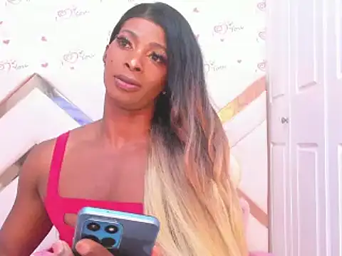 Snapshot of BriggitteEbonny chatting on 03/02/25, 08:40 BriggitteEbonny online show from 03/02/25, 08:40