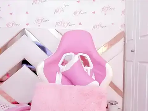 Snapshot of BriggitteEbonny chatting on 03/05/25, 09:15 BriggitteEbonny online show from 03/05/25, 09:15