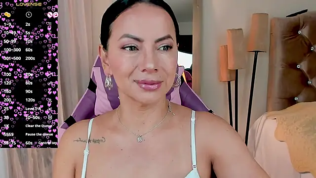 veronika naughty online show from 09/30/25, 02:11