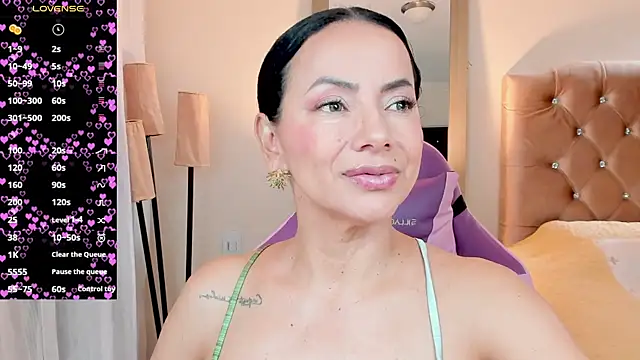 veronika naughty online show from 11/14/25, 03:44