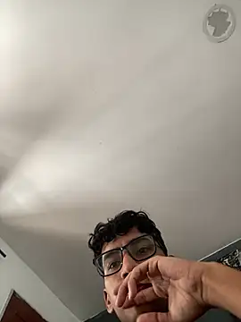 Snapshot of allens_joe chatting on 03/18/25, 04:26 allens joe online show from 03/18/25, 04:26
