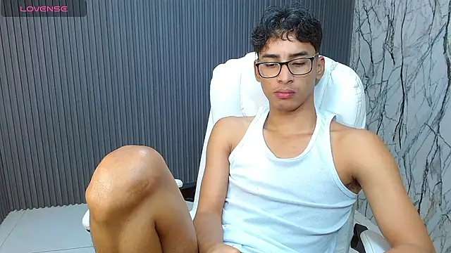 Snapshot of allens_joe chatting on 09/22/25, 02:02 allens joe online show from 09/22/25, 02:02