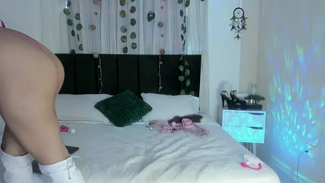 party-naugthysex online show from 02/02/25, 08:30