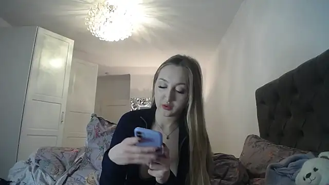 Ninadream2001 online show from 03/16/25, 06:55