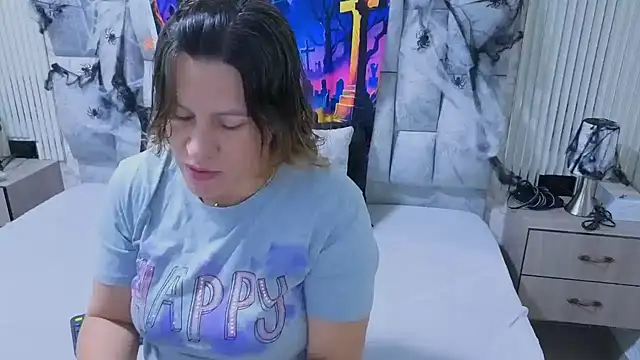 charlotte  G online show from 10/24/25, 11:17