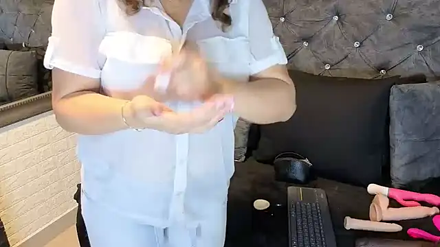 charlotte  G online show from 03/19/26, 10:52