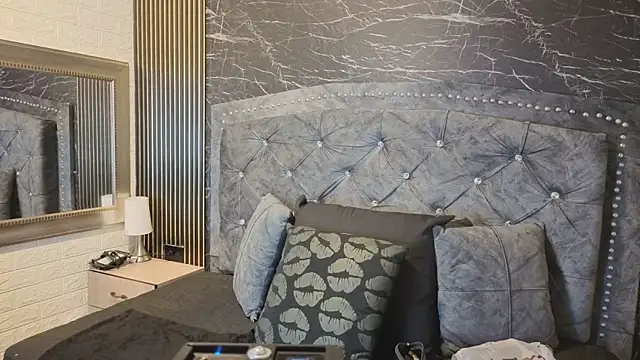 charlotte  G online show from 03/26/26, 11:05