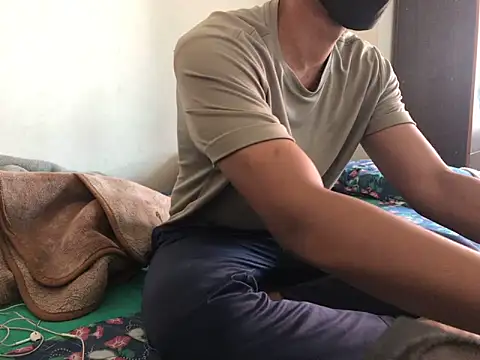 Zeuhorny online show from 03/13/25, 09:32