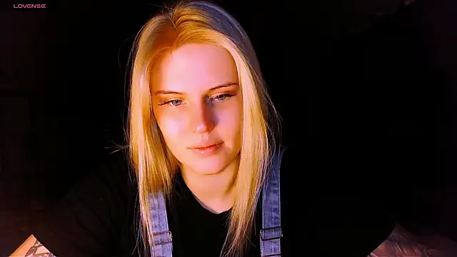 VoluptuousDreams online show from 03/06/25, 04:38