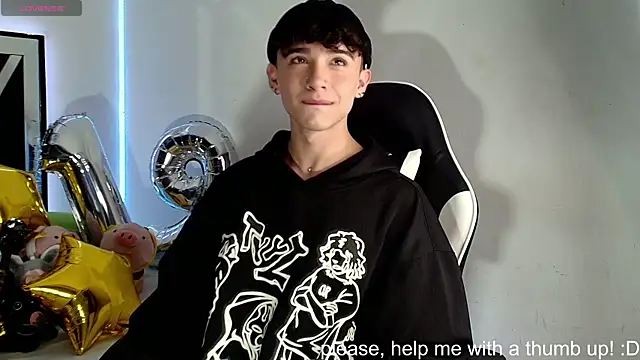 Snapshot of Niico_Cruz chatting on 12/11/24, 03:45 Niico Cruz online show from 12/11/24, 03:45