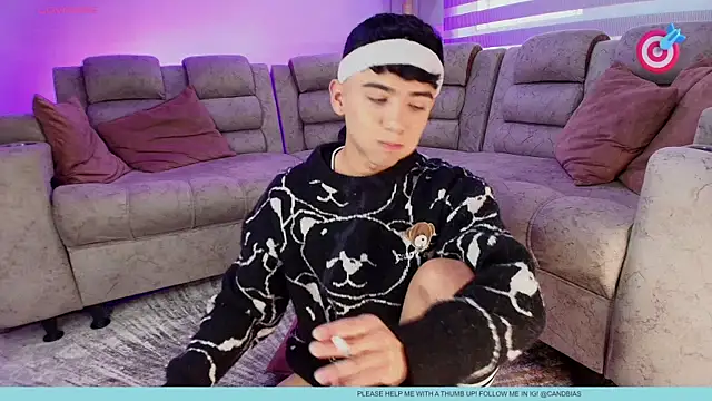 Snapshot of Niico_Cruz chatting on 09/19/25, 10:10 Niico Cruz online show from 09/19/25, 10:10