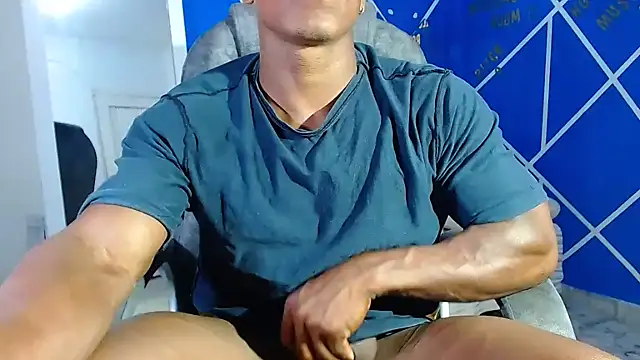 Snapshot of alexander_megan chatting on 02/01/25, 03:41 alexander megan online show from 02/01/25, 03:41