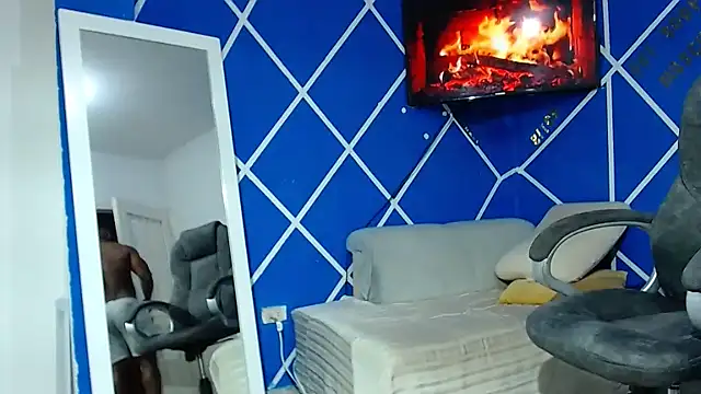 Snapshot of alexander_megan chatting on 01/07/26, 03:42 alexander megan online show from 01/07/26, 03:42