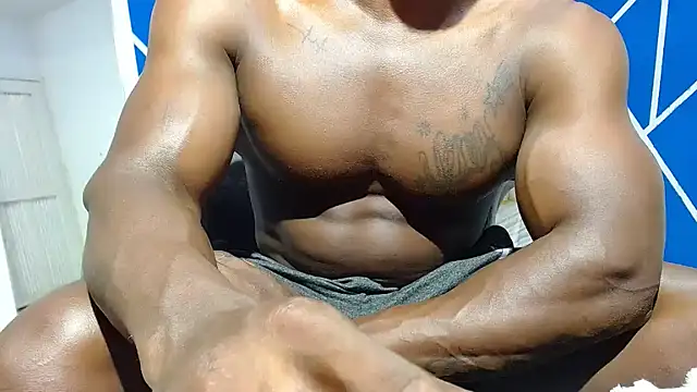 Snapshot of alexander_megan chatting on 02/13/26, 05:25 alexander megan online show from 02/13/26, 05:25